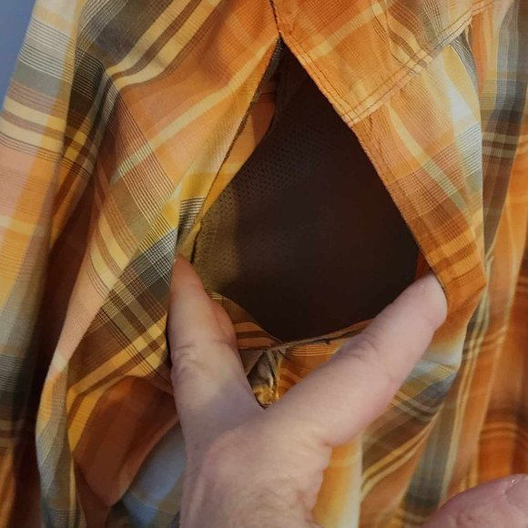 EUC Columbia Titanium Short Sleeve Button Down (L) - Picture 4 of 4